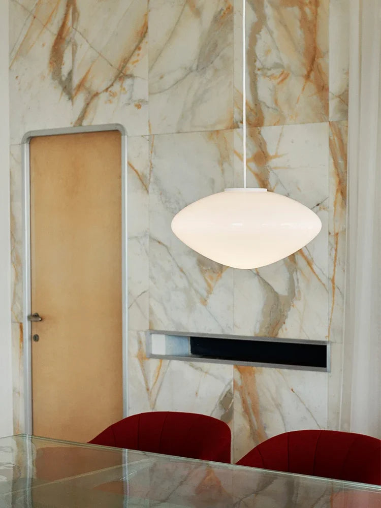 VA374 – Sculpted Glass Pendant Light