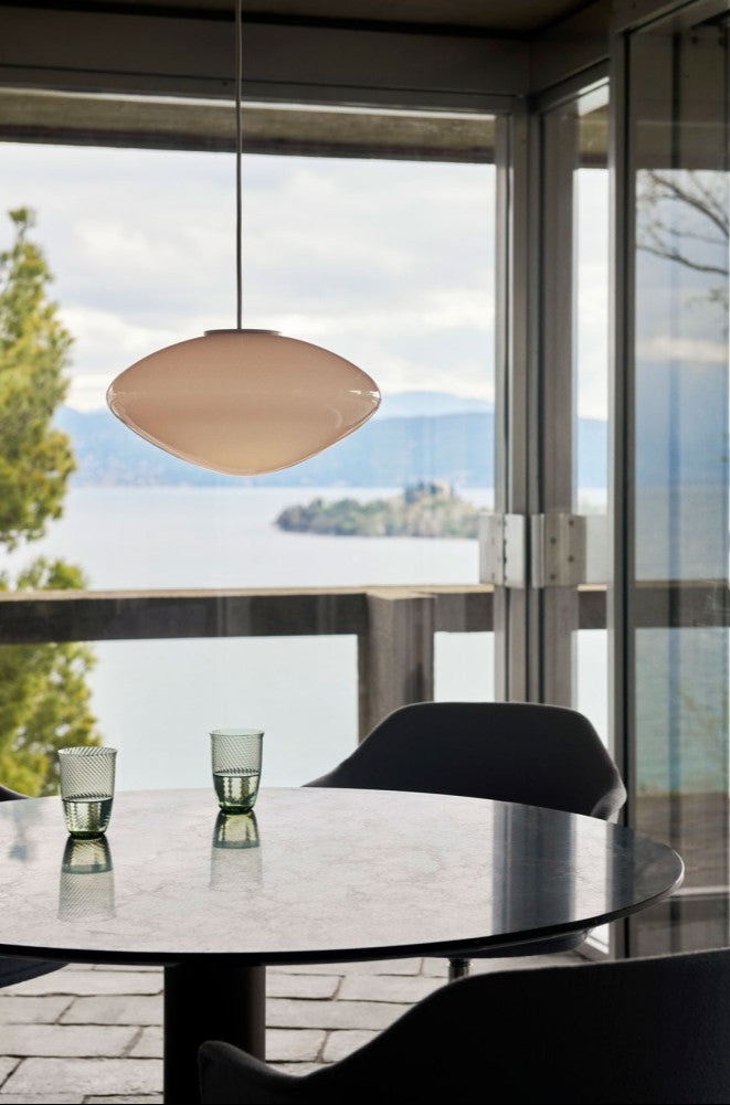VA374 – Sculpted Glass Pendant Light